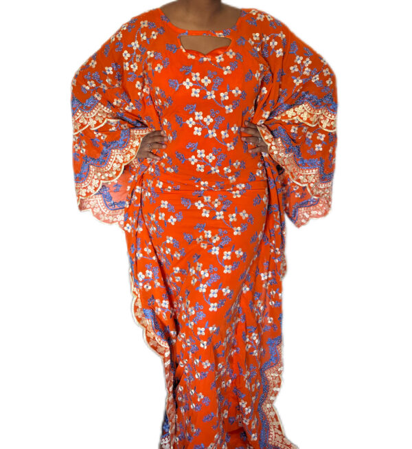 Robe brodé, Voile Suisse, taille L, Très bon état, turban