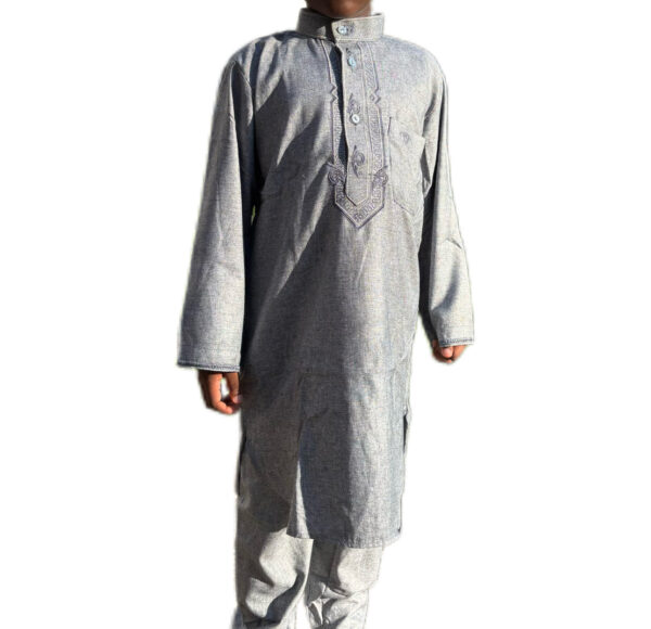 Ensemble tissu, taille 5 ans, Très bon état