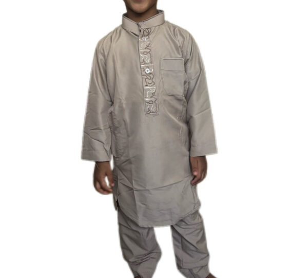 Ensemble tissu, taille 4 ans, Très bon état