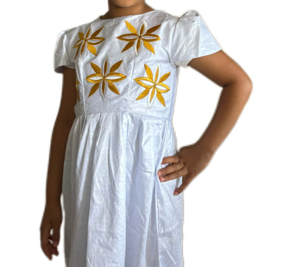 Robe enfant, bazin, taille 7 ans, Très bon état