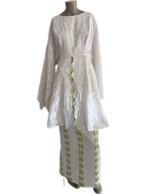Jupe complet, Brodé/tissu "léger", taille XL, Très bon état, foulard