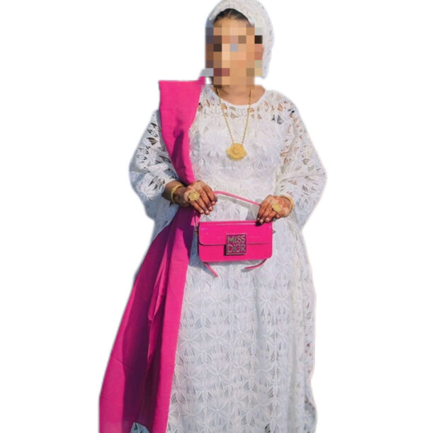 Robe Boubou Brodé Guipure, Taille L/XL, Très bon état, foulard