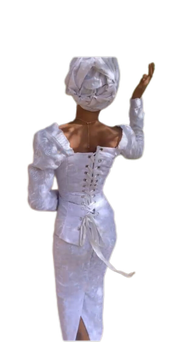 Jupe complet Brodé blanc, Taille S, Très bon état, foulard – Image 2