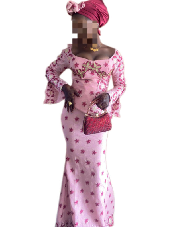Jupe complet Brodé rose, Taille S, Très bon état, turban