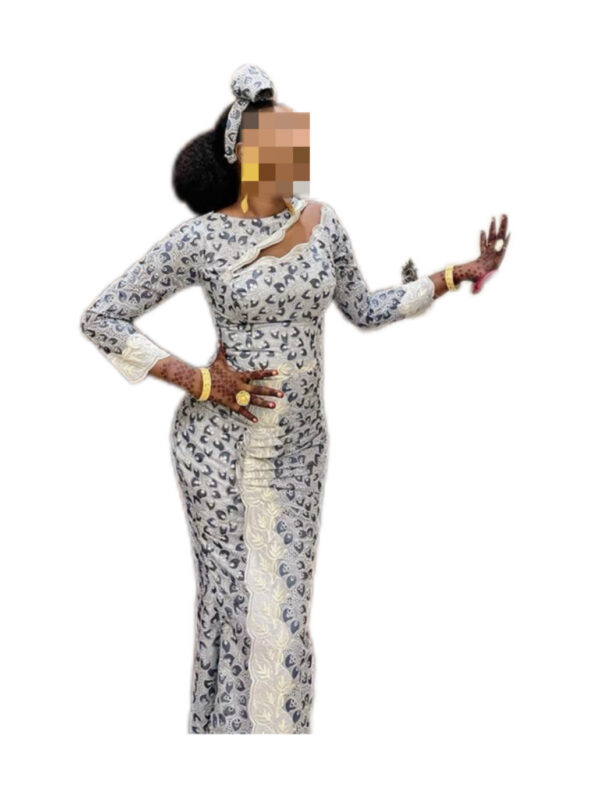 Robe Brodé, Taille S, Très bon état, Foulard