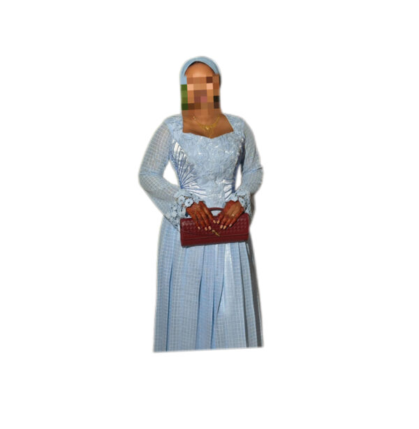Robe Brodé, Taille M, Quasi-neuf, foulard