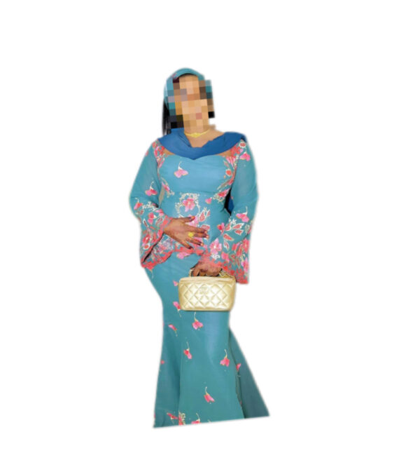 Jupe complet Brodé, taille L, Quasi-neuf, foulard