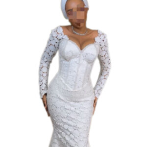 Robe brodé Blanc, Taille M/L, Très bon état, foulard/voile