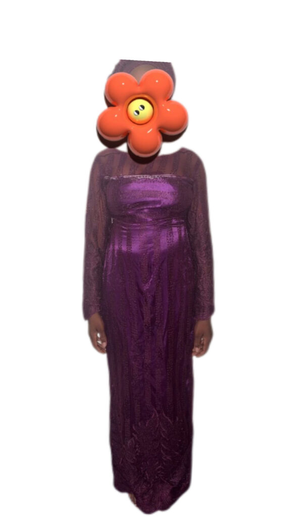 Robe brodé, taille L, Très bon état, Foulard