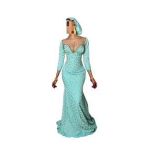 Robe brodé,  Taille S, Quasi-neuf, Foulard
