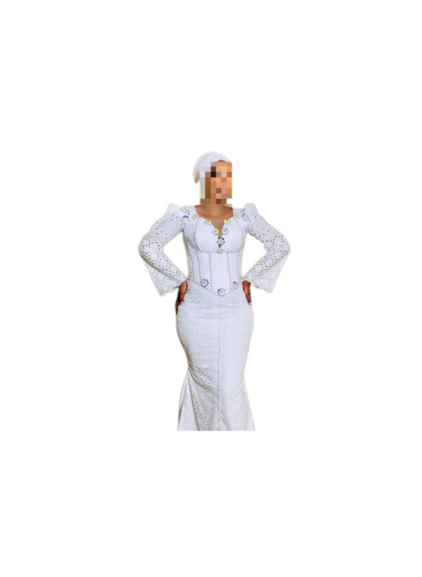 Robe brodé blanc, taille M, Quasi-neuf, turban