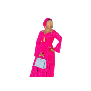 Robe brodé, taille M, Quasi-neuf, foulard