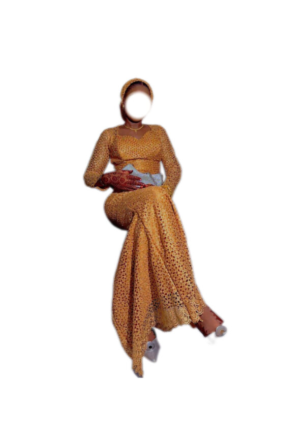 Robe brodé, taille M, Quasi-neuf, foulard