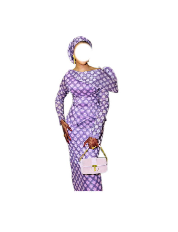 Robe brodé, taille S, quasi-neuf, foulard