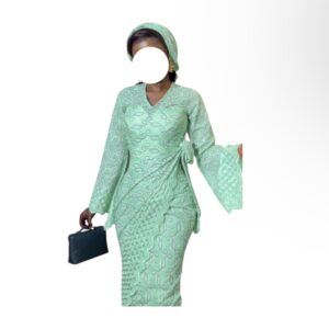 DD112025,Robe brodé, taille S, Quasi-neuf, foulard