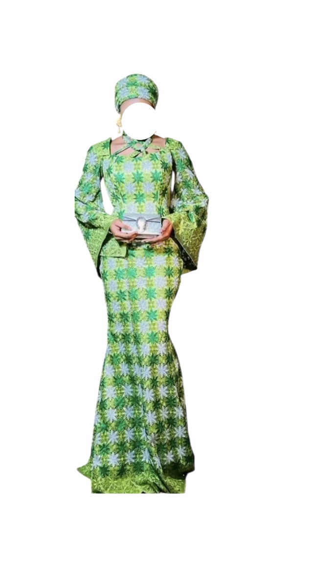 A19112025, Brodé vert, Taille M, Quasi-neuf, foulard