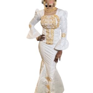 FB26112025, Robe Bazin blanc, taille M, Quasi-neud, foulard