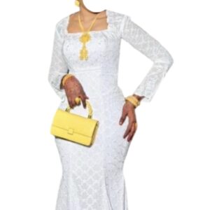 AB14022026, robe brodé blanc taille M