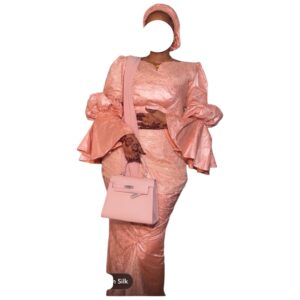 AF10122025, robe Bazin, avec dentelle, taille M, foulard